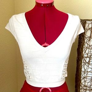 Bebe Small Crop top white